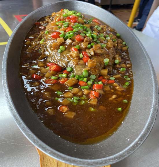 我系邀请企业行政总厨来校授课(图2) 我系邀请企业行政总厨来校授课(图2)